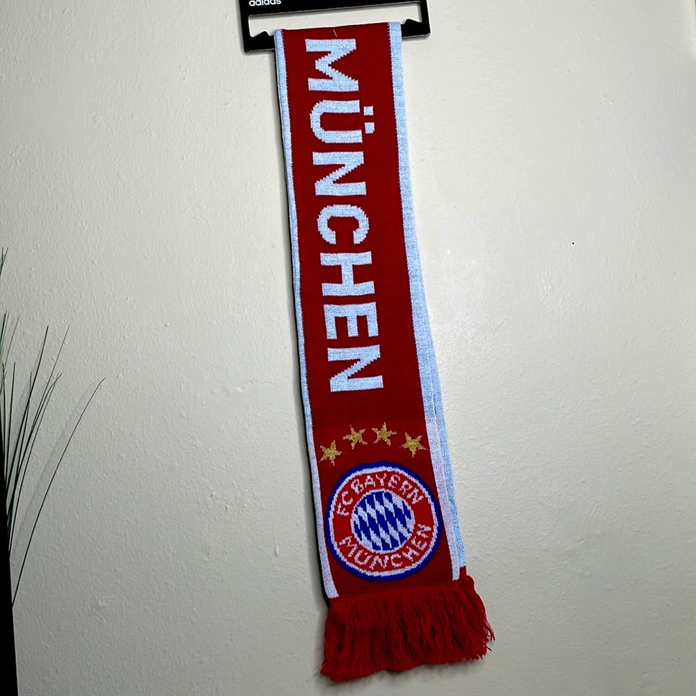 Adidas scarf